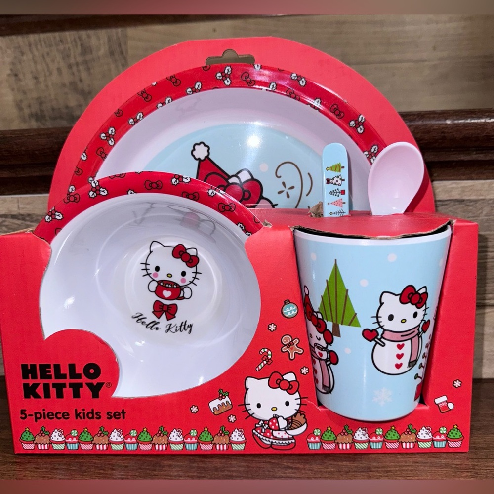 Super Cute 🥰 Christmas kids plate set Hello Kitty 5 Piece Kids Set 100% Melamine